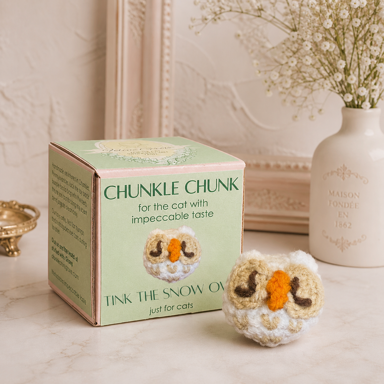 Snowy owl shaped woven cat toy with Feline Grove gift box, Chunkle Chunk botanical catnip alternative infused with Miracle Nip